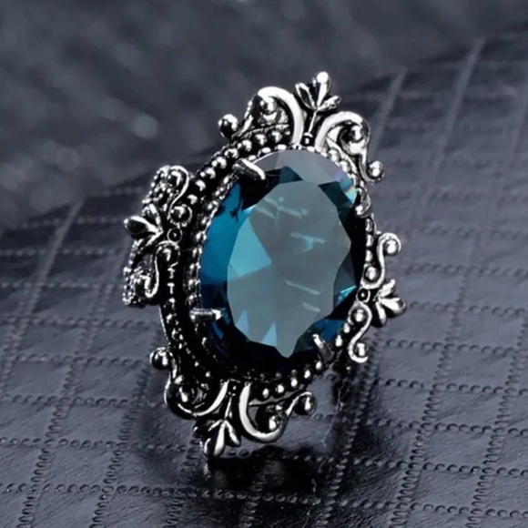 Jewelry - Goth Victorian ring deep London blue shade